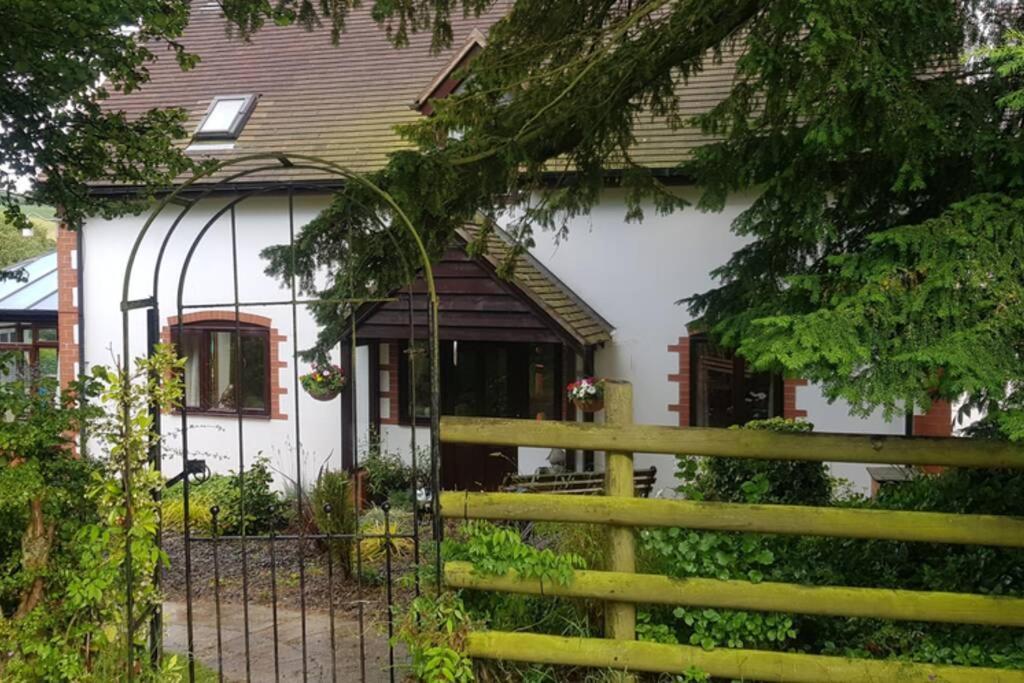 Rowan Cottages With Panoramic Views Of The Stiperstones And Walks On The Doorstep Shrewsbury Esterno foto
