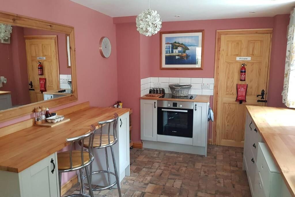 Rowan Cottages With Panoramic Views Of The Stiperstones And Walks On The Doorstep Shrewsbury Esterno foto